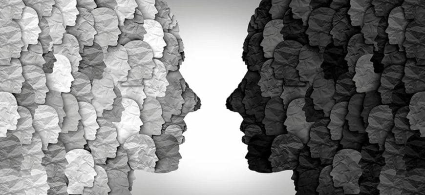 من "صراع الطبقات" إلى "صراع التأويلات":  قراءة نقدية في تحولات اليسار العربي من المادية التاريخية إلى سياسات الهوية